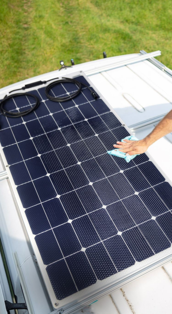 Bien choisir ses panneaux solaires pour fourgon aménagé